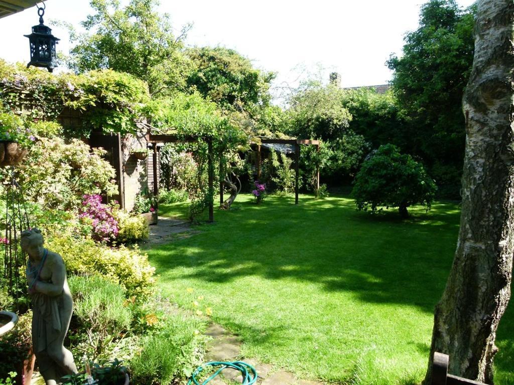 Iolanthe Londres Exterior foto